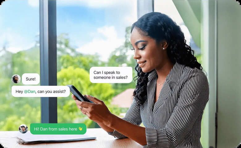 About Multi-Person Communication on WhatsApp Messenger